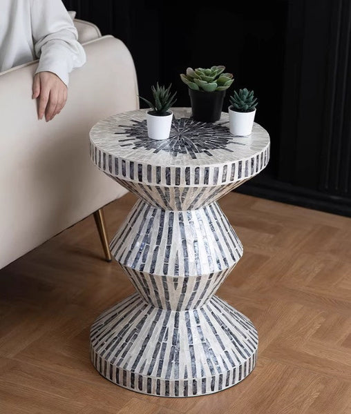Bedside Small Side Table, Portable Casual Side Table, Shell Small Sofa Side Table, Contemporary Round Side Table, Creative Coffee Table-ArtWorkCrafts.com