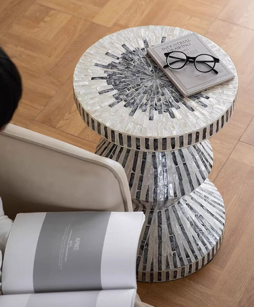 Bedside Small Side Table, Portable Casual Side Table, Shell Small Sofa Side Table, Contemporary Round Side Table, Creative Coffee Table-ArtWorkCrafts.com