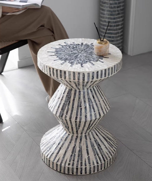 Shell Small Sofa Side Table, Bedside Small Side Table, Portable Casual Side Table, Contemporary Round Side Table, Creative Coffee Table-ArtWorkCrafts.com