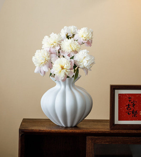 Handmade Water Holding Flower Vases, Modern Black Flower Vase Centerpiece on Table, Porcelain Flower Vases, Ceramic Bouquet Vases-ArtWorkCrafts.com