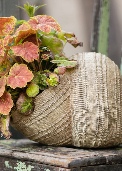 Snail Flowerpot for Garden Decoration, Cute Snail Statues, Garden Animal Statues, Unique Modern Garden Sculptures, Creative Villa Outdoor Gardening Ideas-ArtWorkCrafts.com
