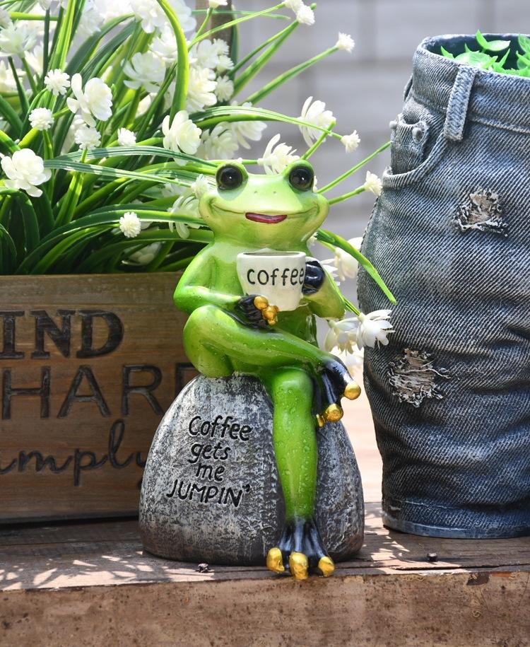 Frog Drinking Coffee Statue for Garden, Animal Statue for Garden Courtyard Ornament, Villa Outdoor Decor Gardening Ideas-ArtWorkCrafts.com