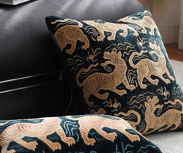 Embroidery Tiger Pattern Pillows for Couch, Contemporary Modern Sofa Pillows, Decorative Throw Pillows for Bedroom, Large Modern Sofa Pillow for Living Room