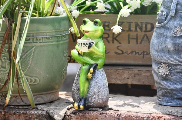 Frog Drinking Coffee Statue for Garden, Animal Statue for Garden Courtyard Ornament, Villa Outdoor Decor Gardening Ideas-ArtWorkCrafts.com