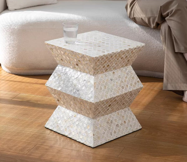 Portable Casual Side Table, Shell Small Sofa Side Table, Unique Small End Table, Contemporary Round Side Table, Creative Coffee Table-ArtWorkCrafts.com