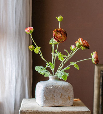 Dining Room Flower Arrangement Ideas, Ranunculus Asiaticus Flowers, Simple Modern Floral Arrangement Ideas for Home Decoration, Spring Artificial Floral for Bedroom-ArtWorkCrafts.com