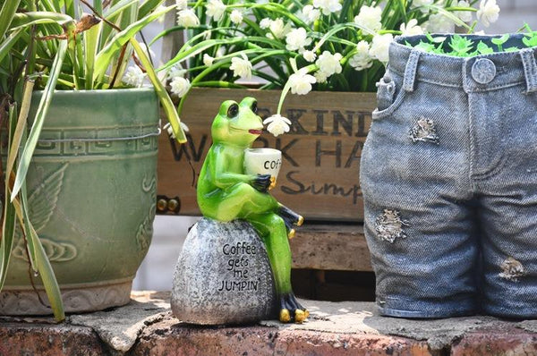 Frog Drinking Coffee Statue for Garden, Animal Statue for Garden Courtyard Ornament, Villa Outdoor Decor Gardening Ideas-ArtWorkCrafts.com