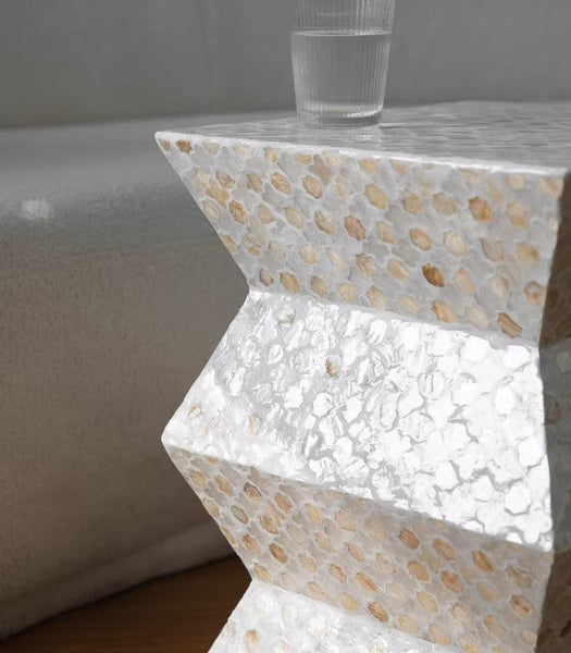 Portable Casual Side Table, Shell Small Sofa Side Table, Unique Small End Table, Contemporary Round Side Table, Creative Coffee Table-ArtWorkCrafts.com