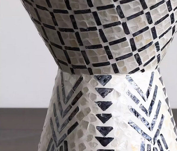 Contemporary Round Side Table, Creative Coffee Table, Bedside Small Side Table, Portable Casual Side Table, Shell Small Sofa Side Table-ArtWorkCrafts.com