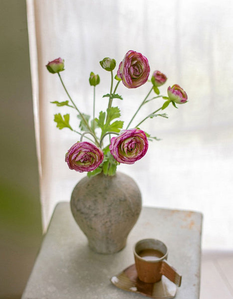 Flower Arrangement Ideas for Dining Room Table, Ranunculus Asiaticus Flowers, Simple Modern Floral Arrangement Ideas for Home Decoration, Spring Artificial Floral for Bedroom-ArtWorkCrafts.com