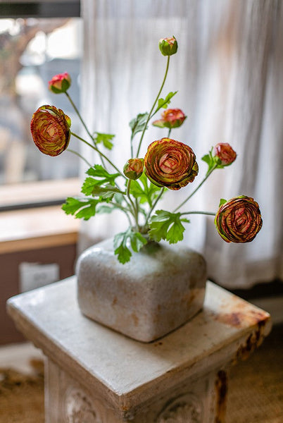 Dining Room Flower Arrangement Ideas, Ranunculus Asiaticus Flowers, Simple Modern Floral Arrangement Ideas for Home Decoration, Spring Artificial Floral for Bedroom-ArtWorkCrafts.com